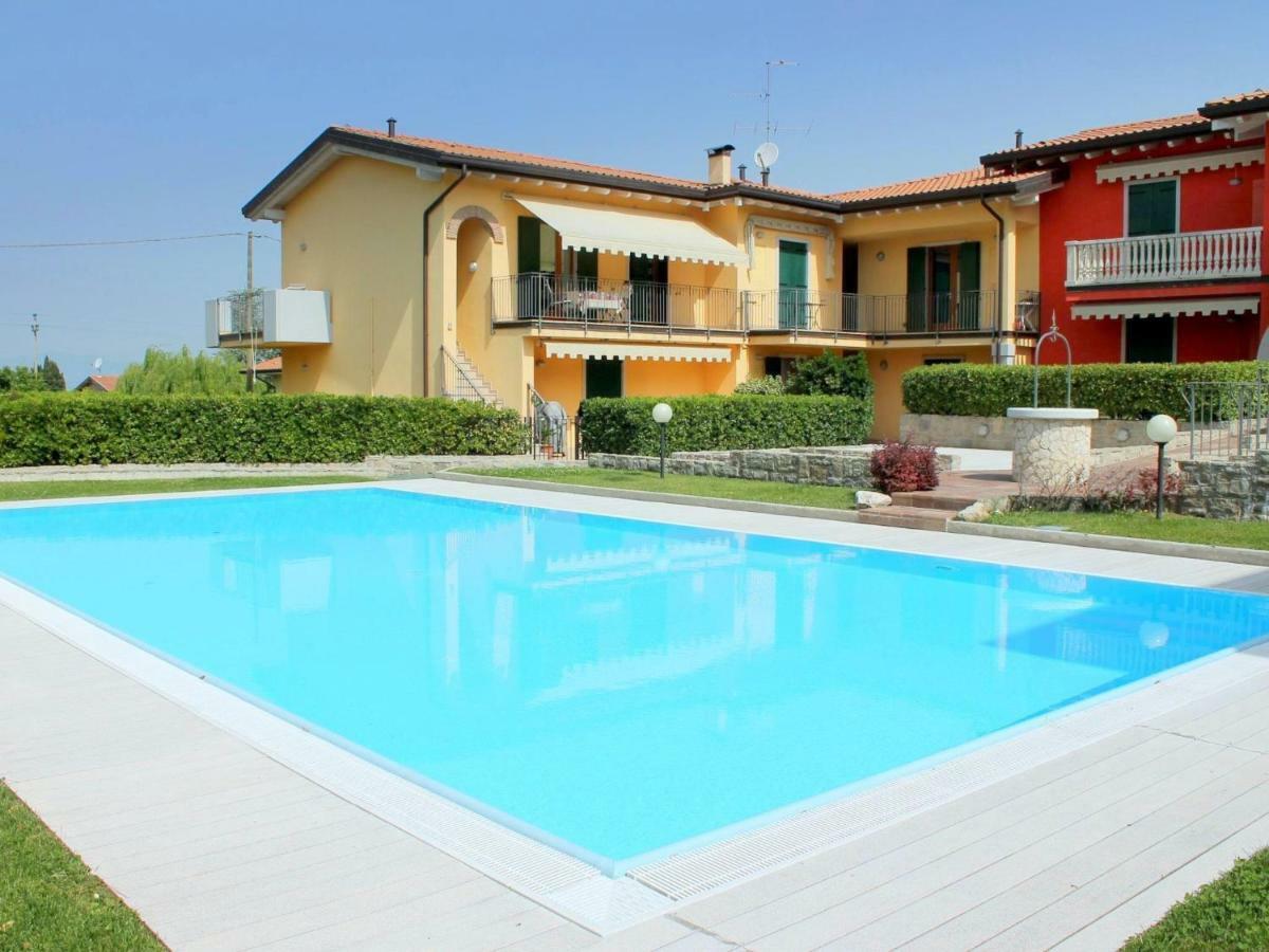 Small Residence Of Only 18 Apartments With Swimming Pool Lazise Esterno foto