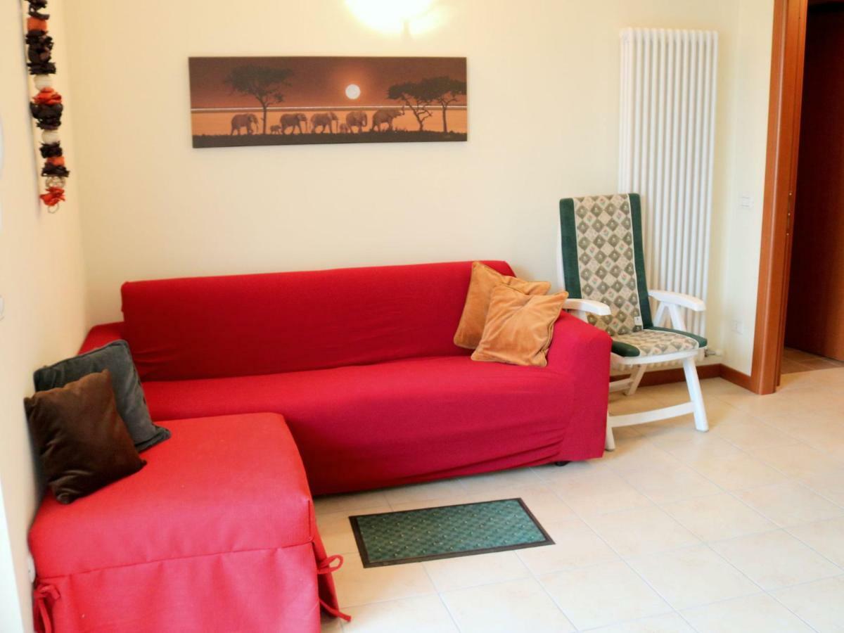 Small Residence Of Only 18 Apartments With Swimming Pool Lazise Esterno foto